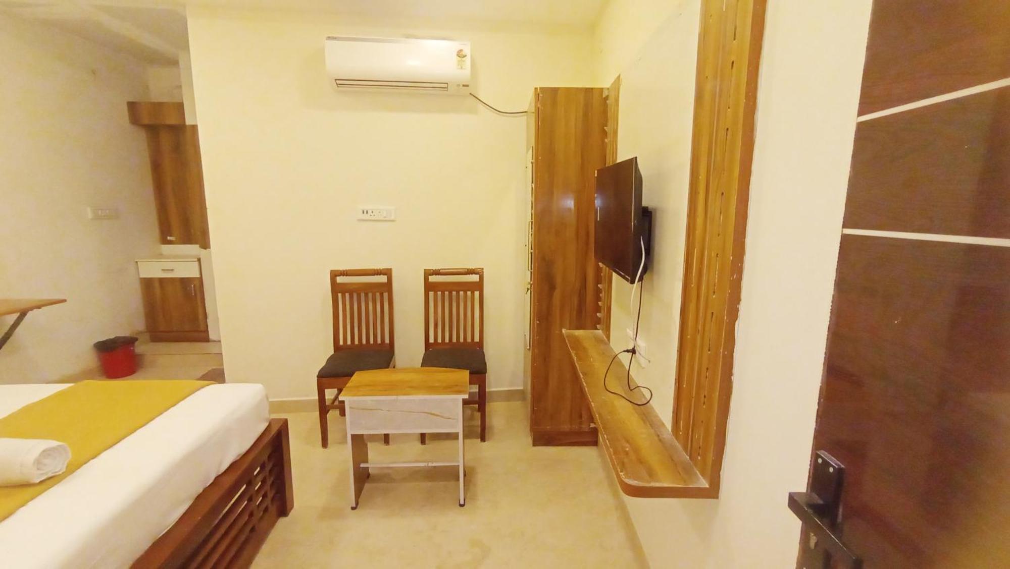 Mahadeepam Residency Villa Tiruvannāmalai Екстериор снимка