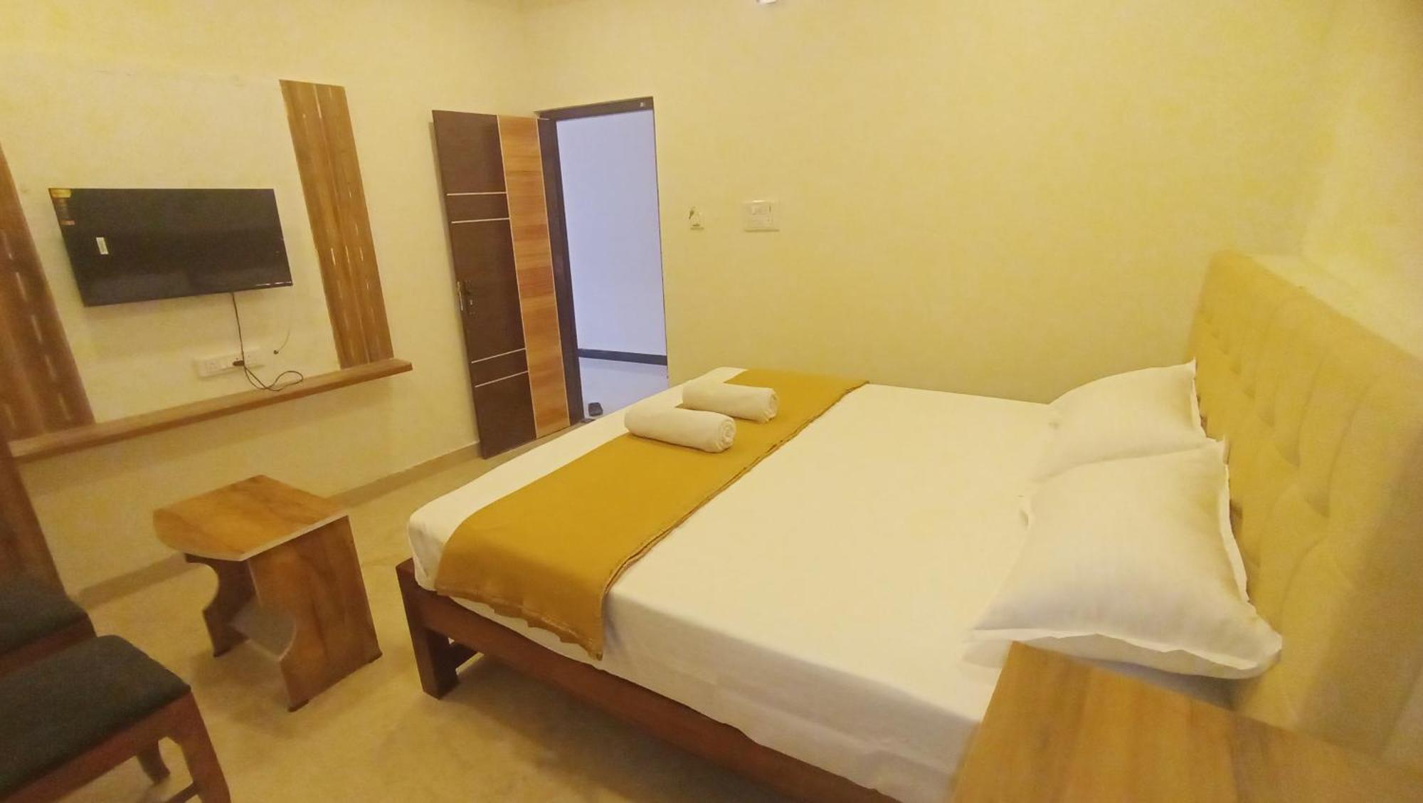 Mahadeepam Residency Villa Tiruvannāmalai Екстериор снимка