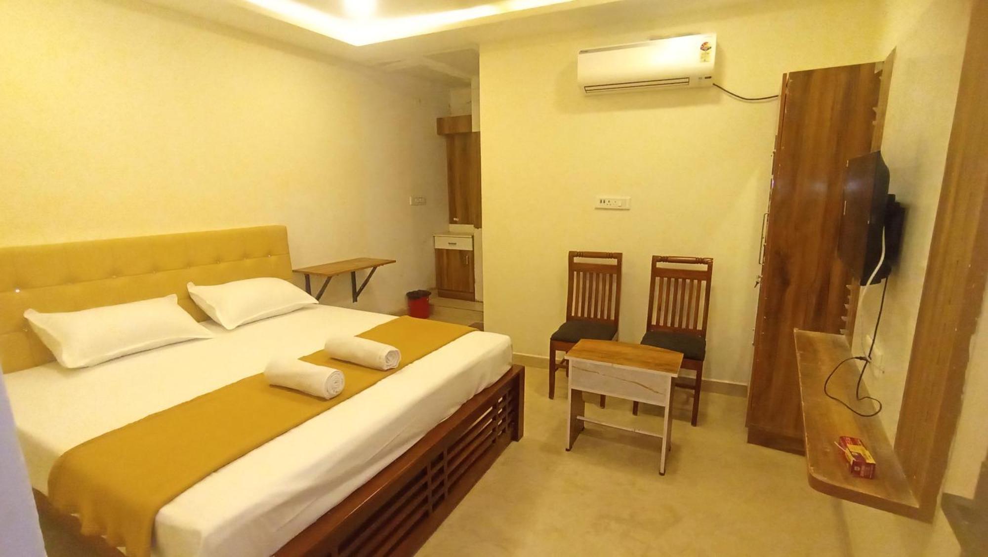 Mahadeepam Residency Villa Tiruvannāmalai Екстериор снимка