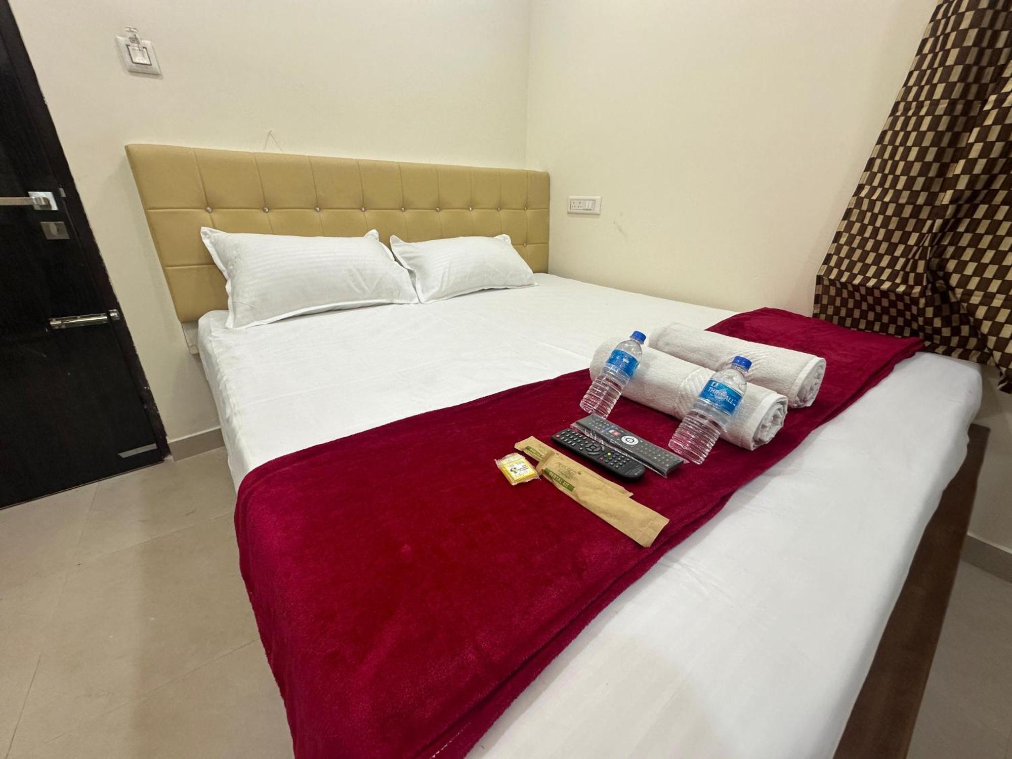 Mahadeepam Residency Villa Tiruvannāmalai Екстериор снимка