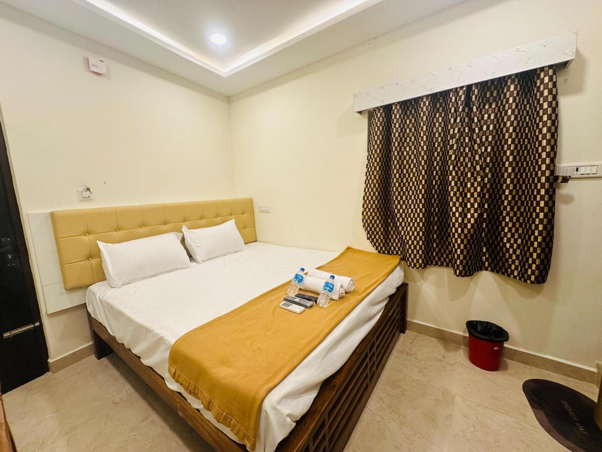 Mahadeepam Residency Villa Tiruvannāmalai Екстериор снимка