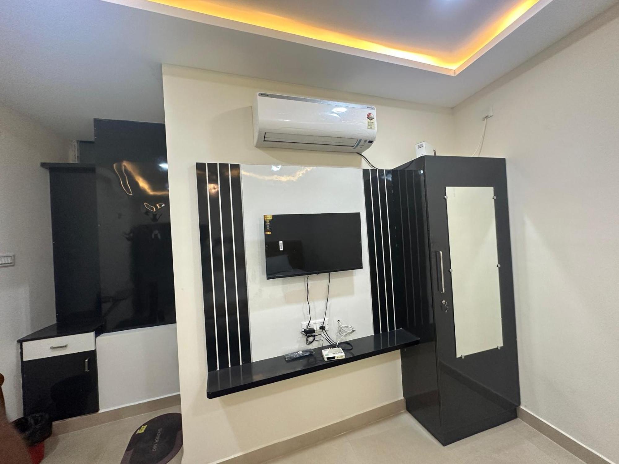 Mahadeepam Residency Villa Tiruvannāmalai Екстериор снимка