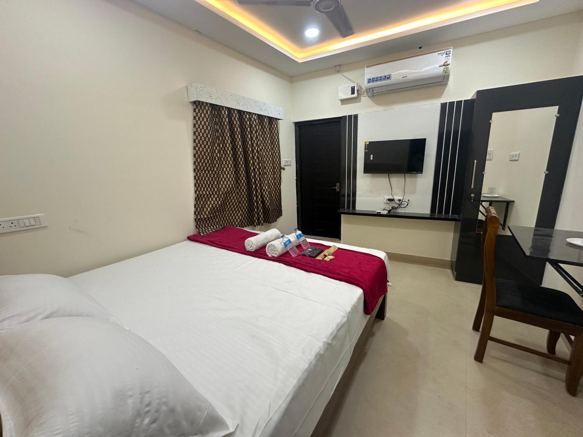 Mahadeepam Residency Villa Tiruvannāmalai Екстериор снимка