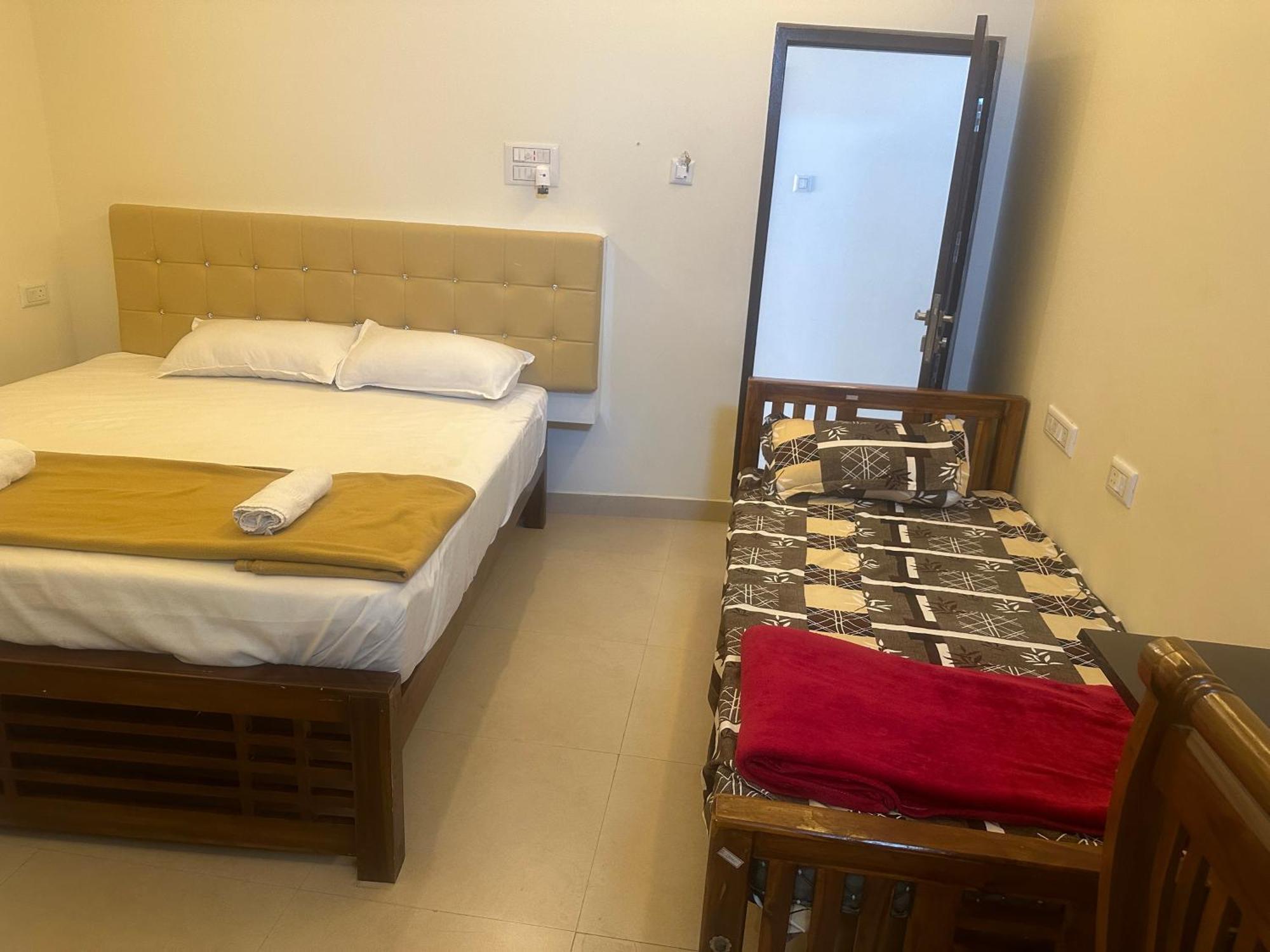 Mahadeepam Residency Villa Tiruvannāmalai Екстериор снимка